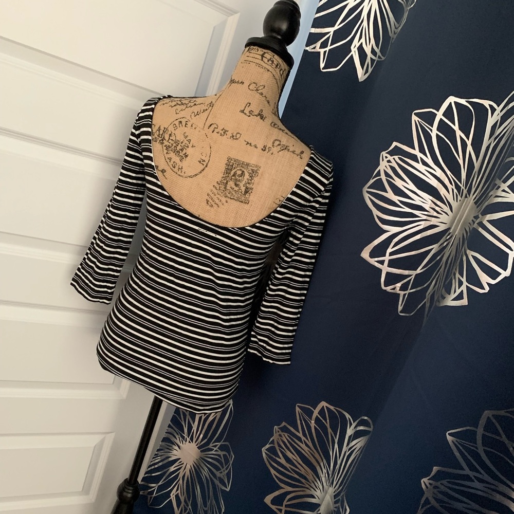 Zara Black and White Striped Long Sleeves Top, back scoop neck